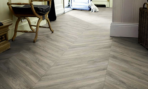 thi-cong-san-go-tai-hooc-mon