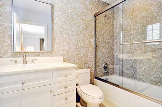 lát gạch men nhà tắm