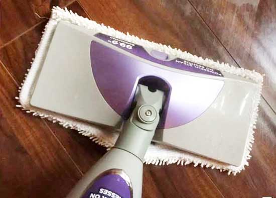 vệ sinh sàn gỗ