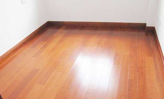 lắp đặt ván gỗ tự nhiên